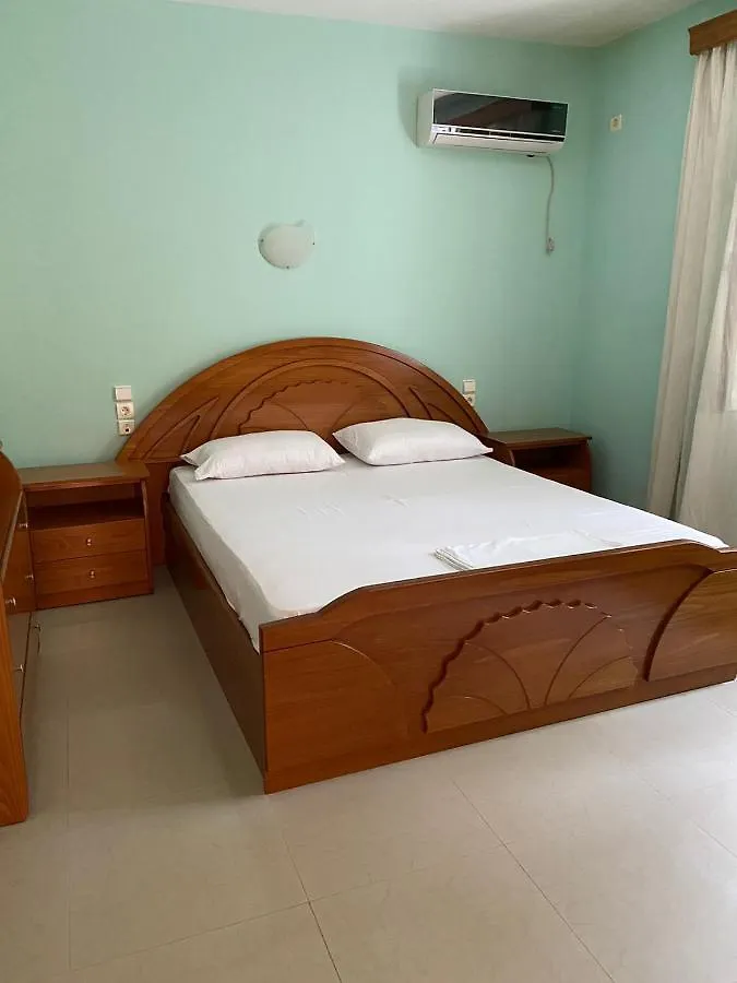 Lovely 2 Bedroom Rental Unit With Garden View City Center Саранда